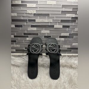 GUCCI Black Sandals Size 7 in Women’s